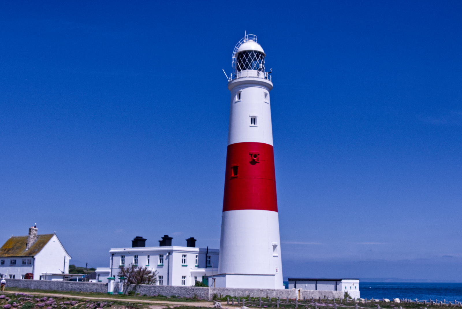 Portland Bill lighthouse (© Jill Young) Lighthouse